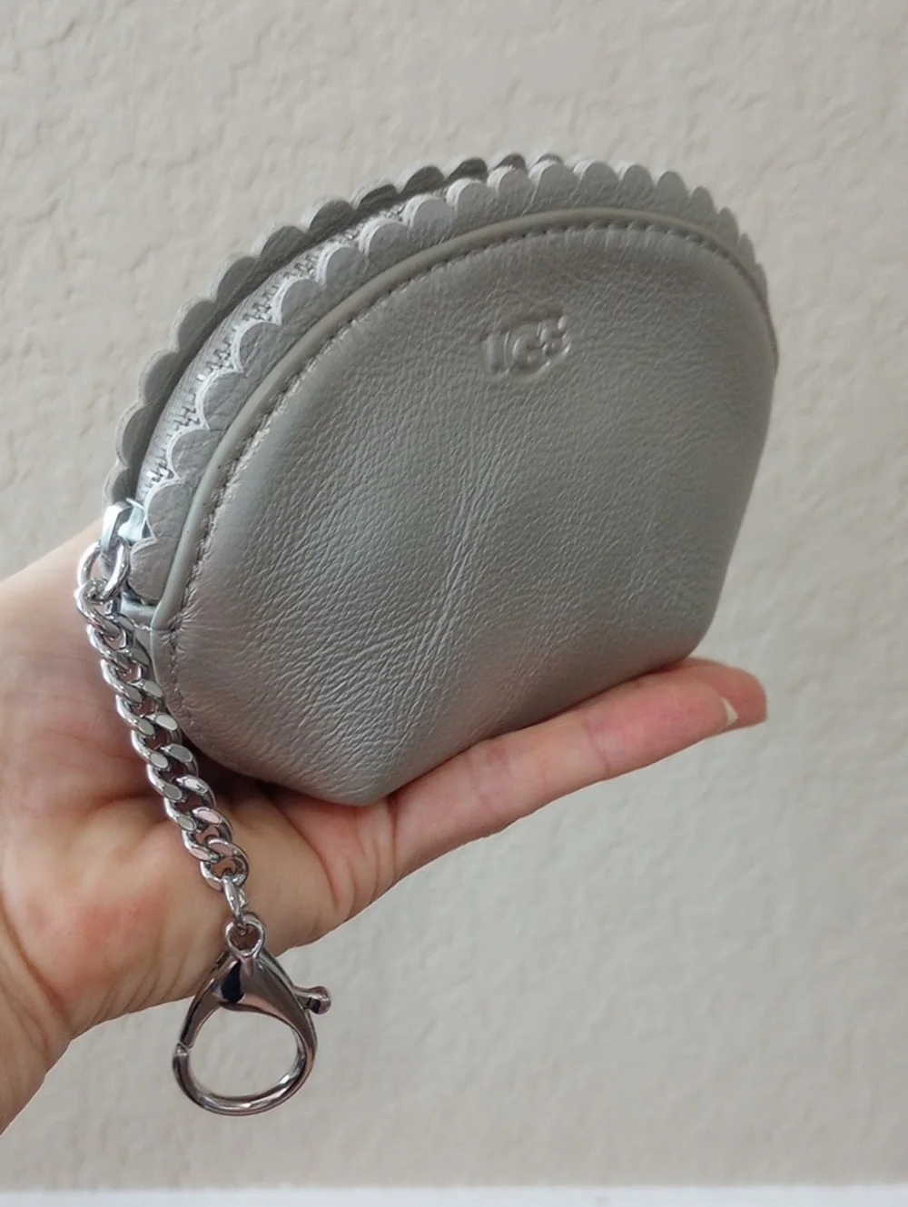 UGG Silver Scallop Leather Coin Keychain Pouch